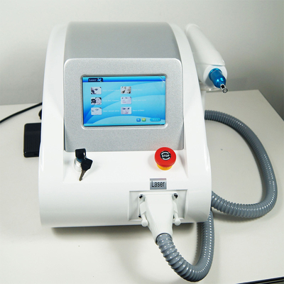 Laser-Tätowierungs-Abbau-Maschine Q der Augenbrauen-500W schaltete Kohlenstoff-Schale Nd YAG